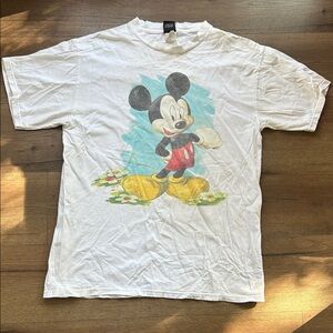 Disney. Vintage Mickey Mouse Shirt ! Large